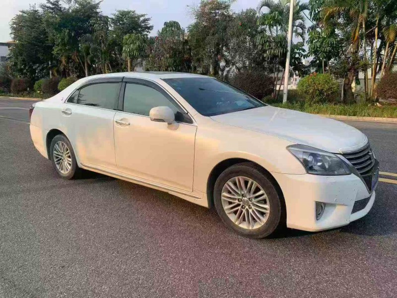 北海14年丰田皇冠2