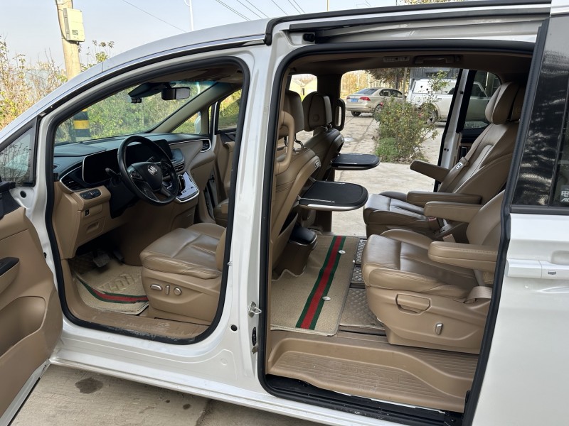 徐州21年别克GL86