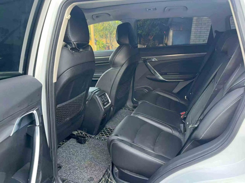 梧州20年吉利博越5