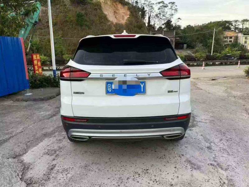 梧州20年吉利博越9