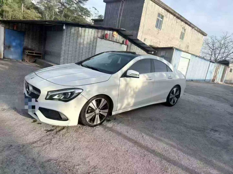 北海16年奔驰CLA3