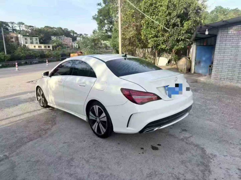 北海16年奔驰CLA8