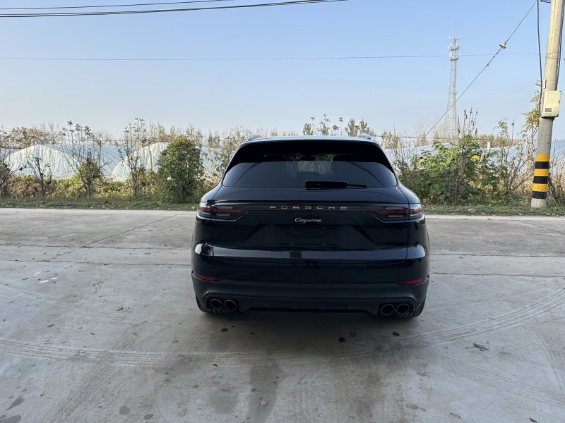 徐州18年保时捷卡宴9