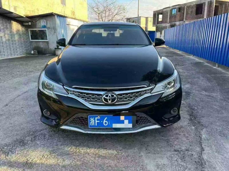 梧州13年丰田锐志1