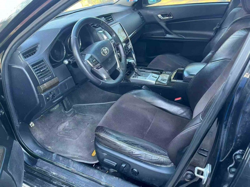 梧州13年丰田锐志3