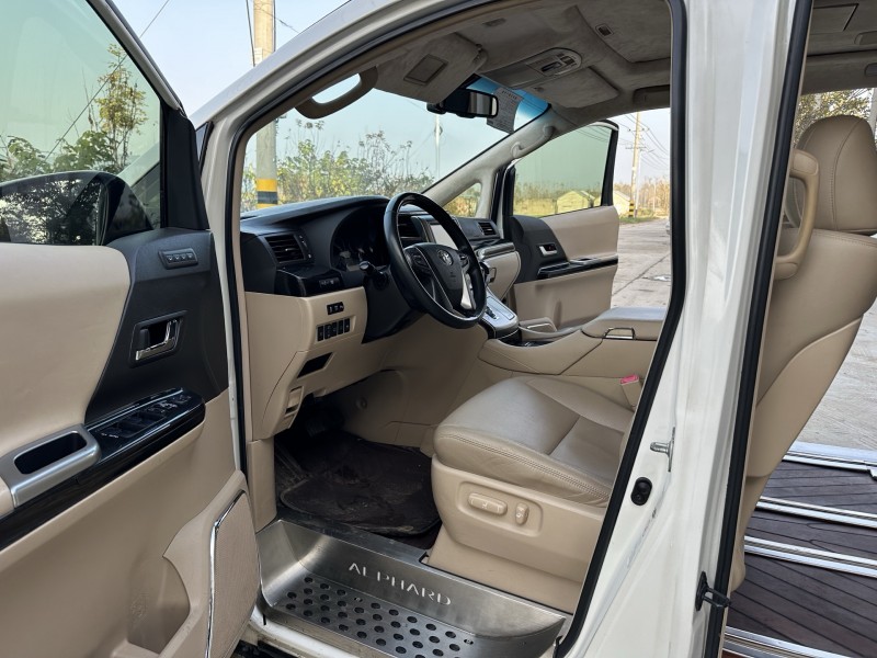 徐州13年丰田埃尔法5