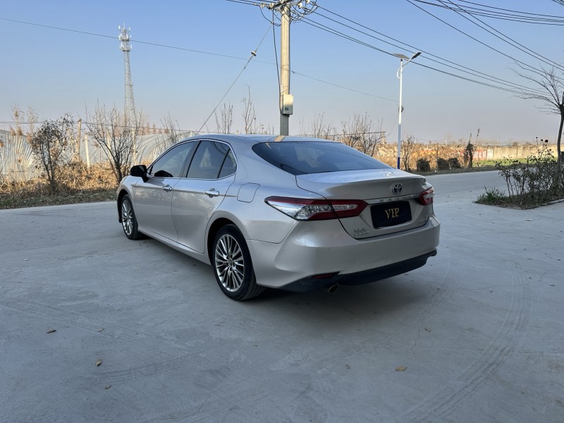 徐州18年丰田凯美瑞3