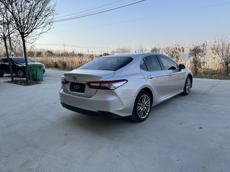 徐州18年丰田凯美瑞4