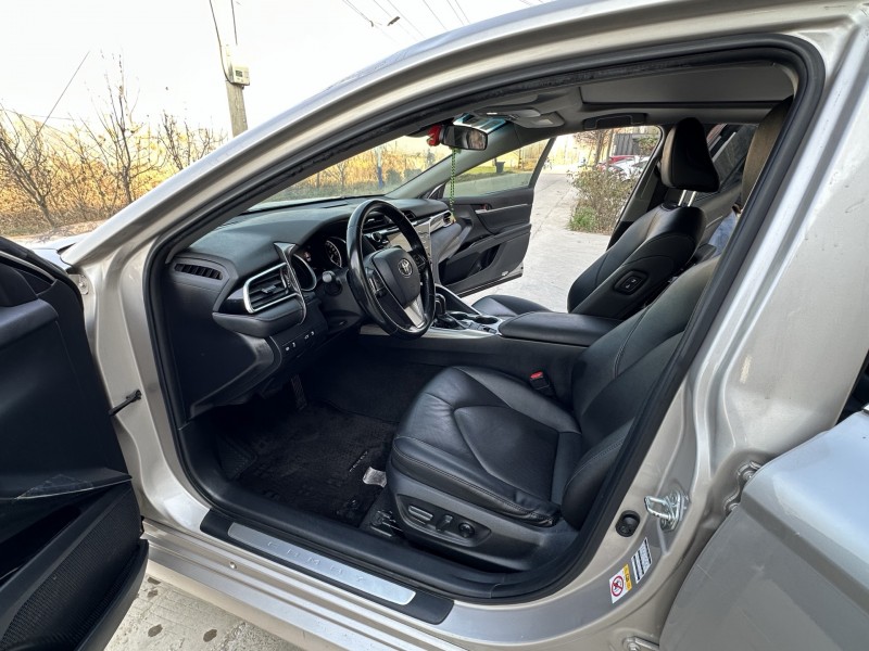 徐州18年丰田凯美瑞5