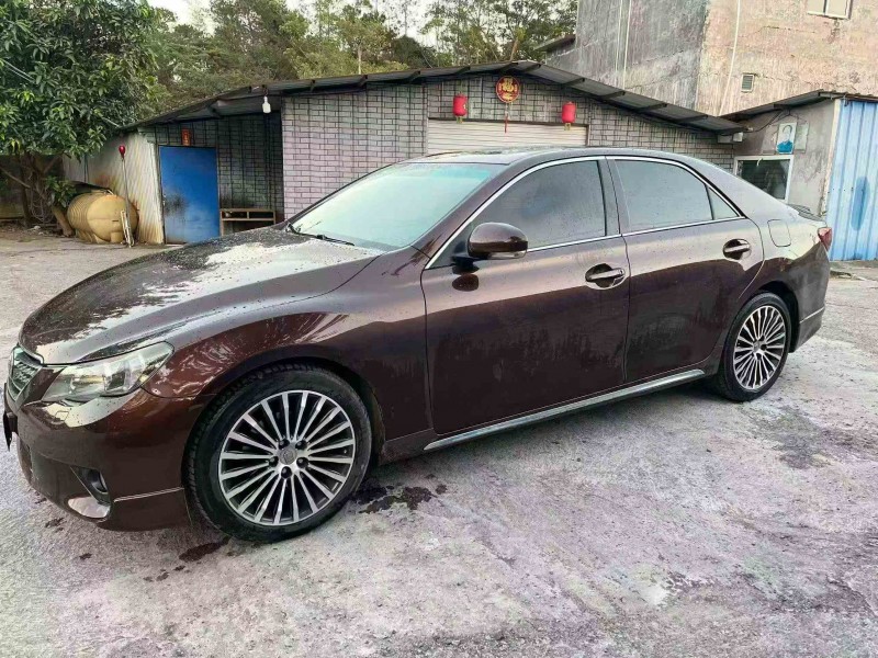 北海12年丰田锐志2