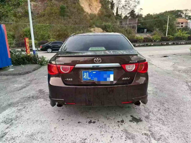 北海12年丰田锐志6