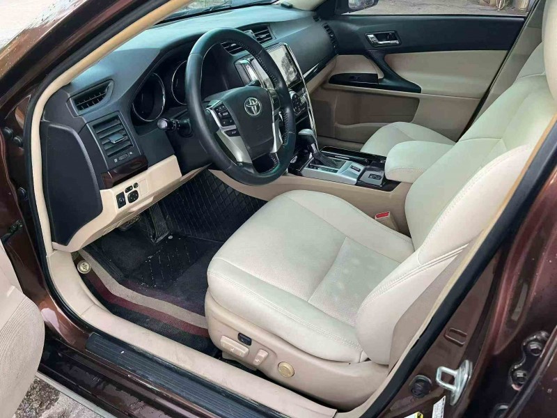 北海12年丰田锐志7