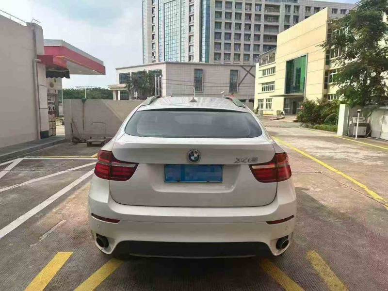 三明14年宝马X69