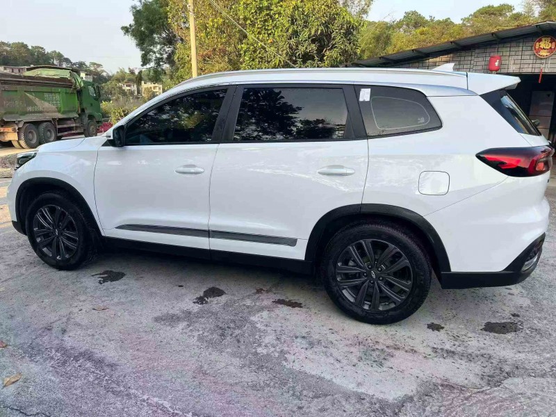 钦州21年奇瑞瑞虎8