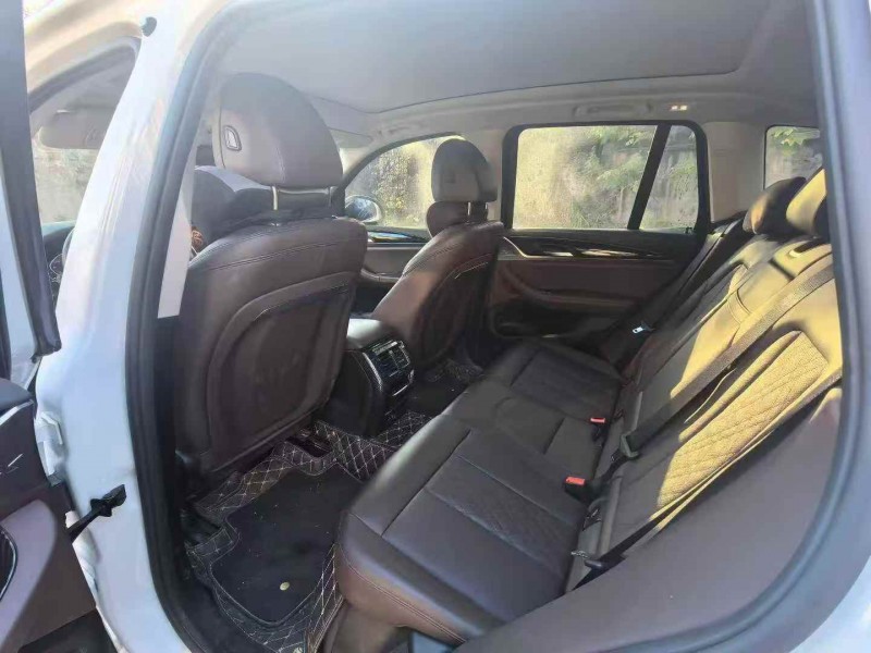 九江23年宝马X35