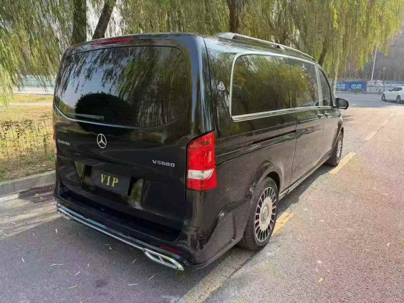 九江20年奔驰威霆8