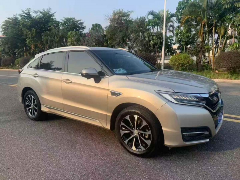 汕头17年本田URV2