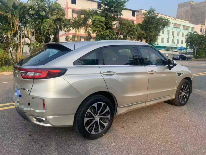 汕头17年本田URV9