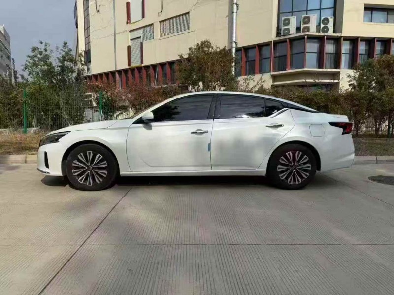 常州25年日产天籁8