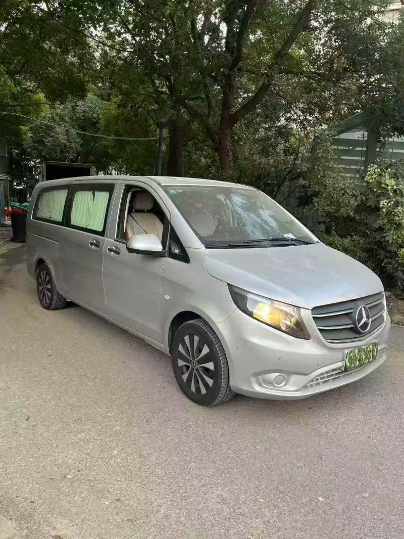 徐州22年奔驰威霆2