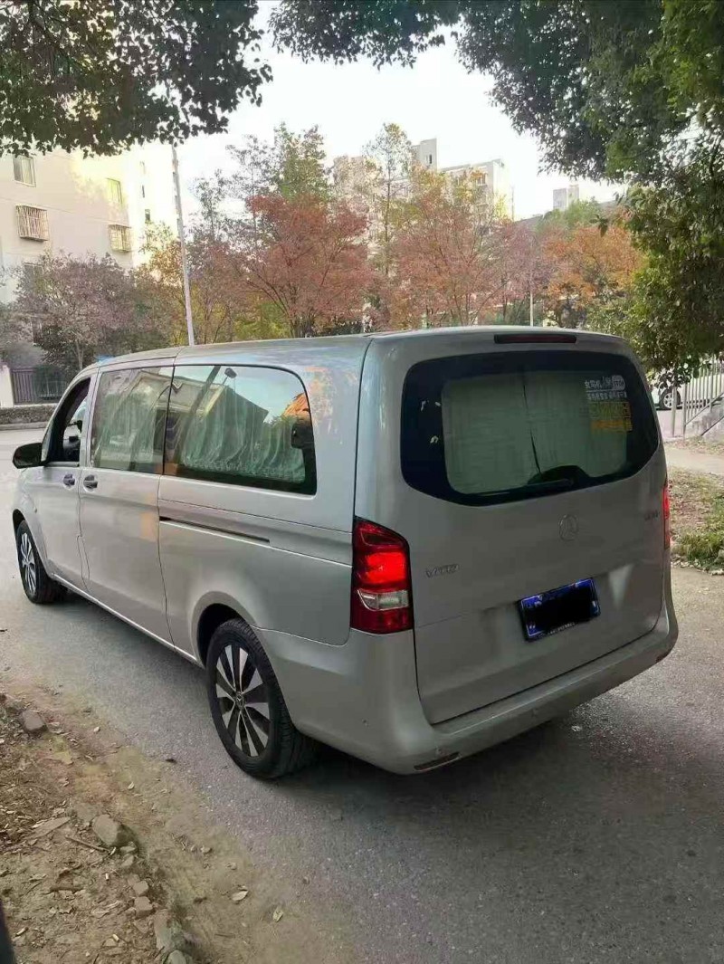 徐州22年奔驰威霆6