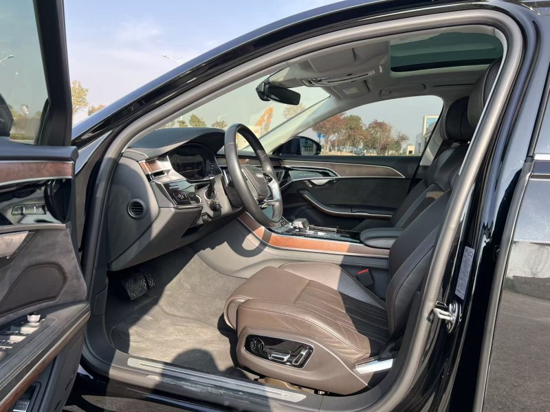 盐城19年奥迪A8L4