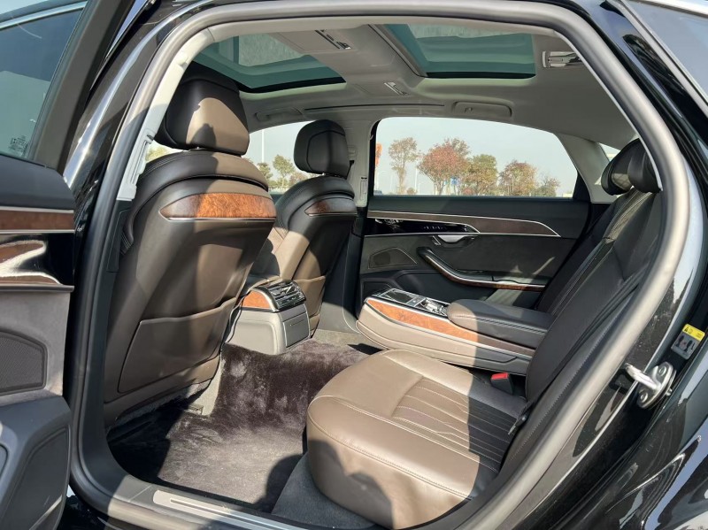 盐城19年奥迪A8L5