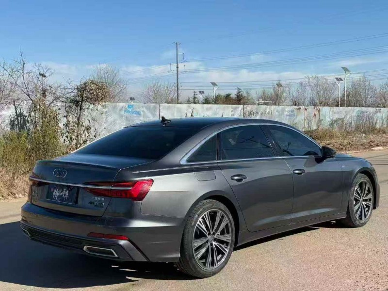 济宁22年奥迪A6L7