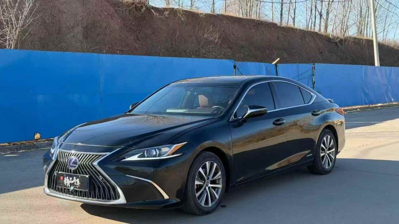 青岛21年雷克萨斯ES2