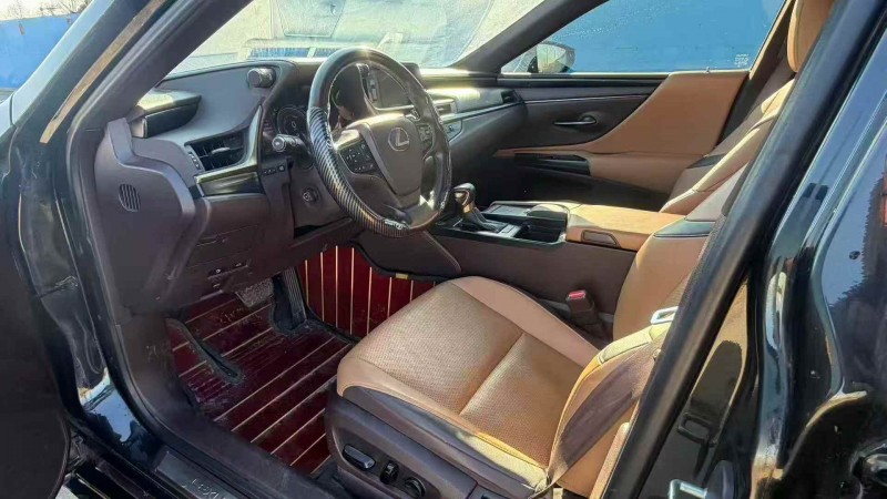 青岛21年雷克萨斯ES6