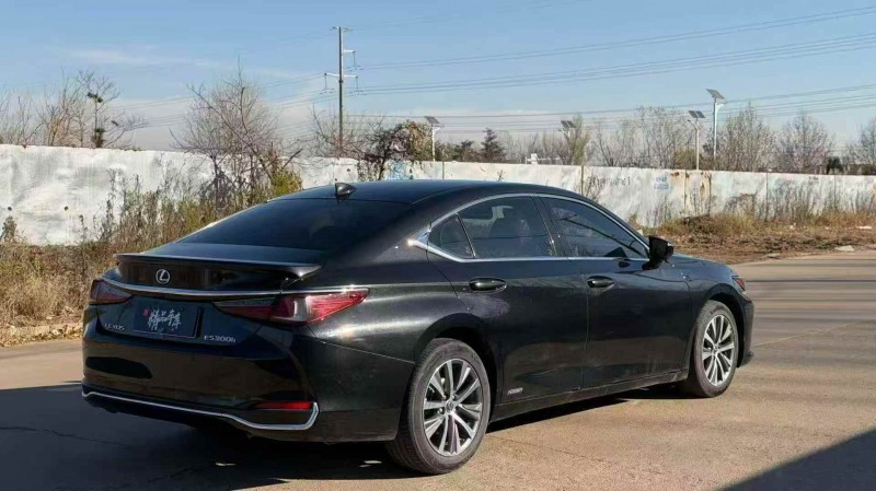 青岛21年雷克萨斯ES8