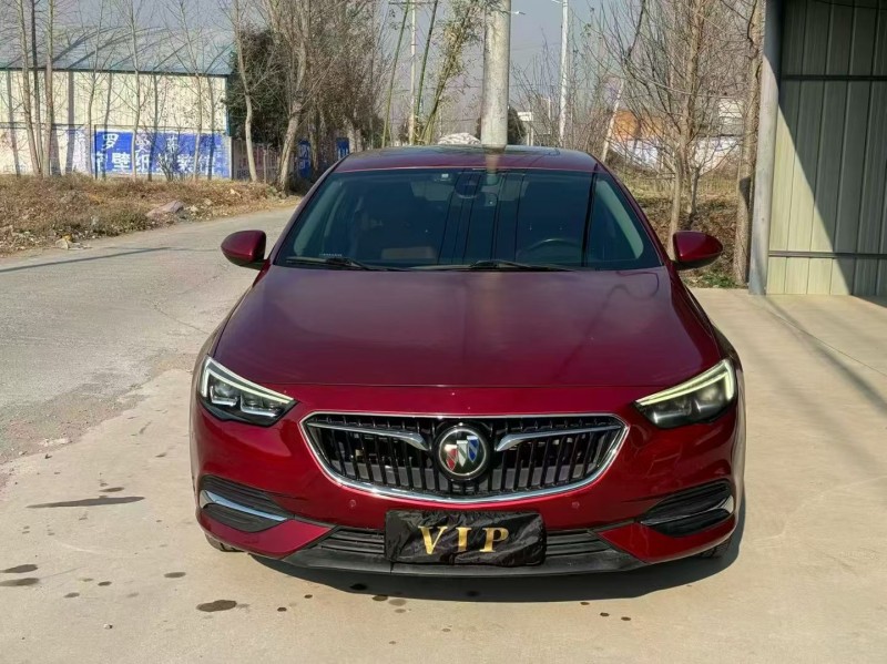 新乡17年别克君威1