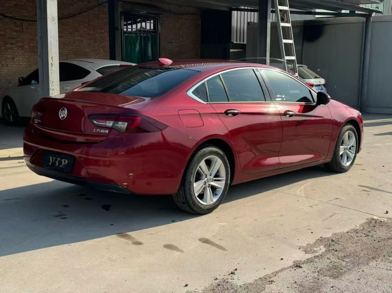 新乡17年别克君威7