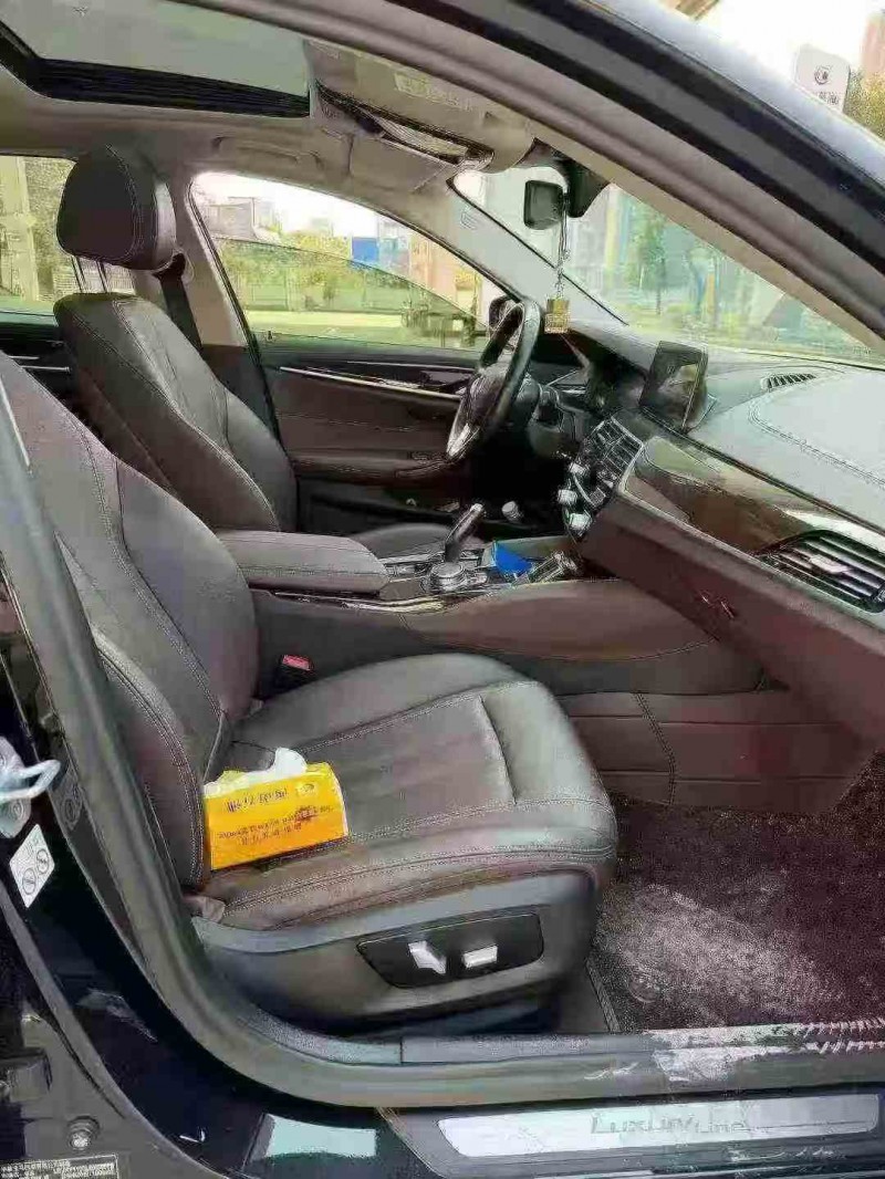 重庆20年宝马5系6