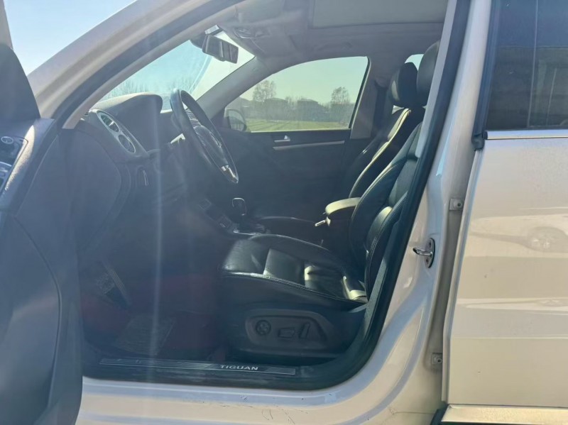 新乡16年大众途观6