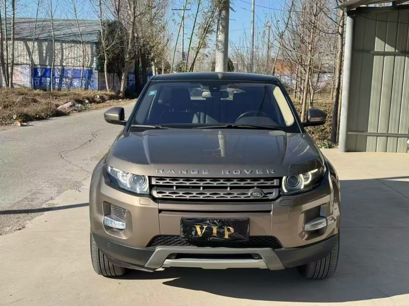 新乡17年路虎极光1