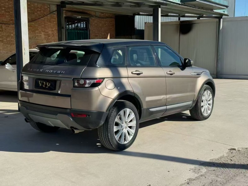 新乡17年路虎极光7