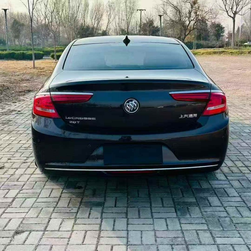 枣庄18年别克君越8