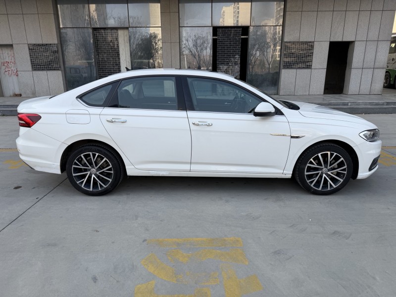 济宁19年大众朗逸7