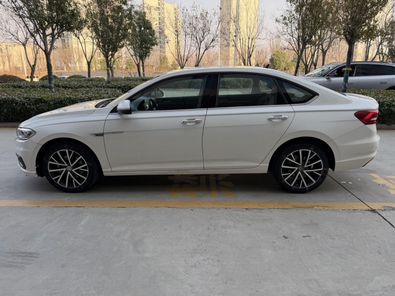 济宁19年大众朗逸8