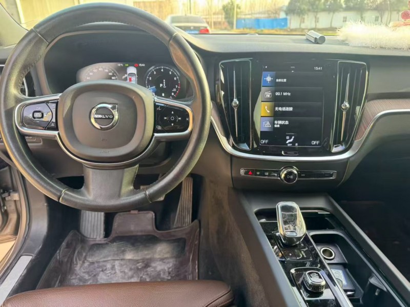 新乡22年沃尔沃S60L4