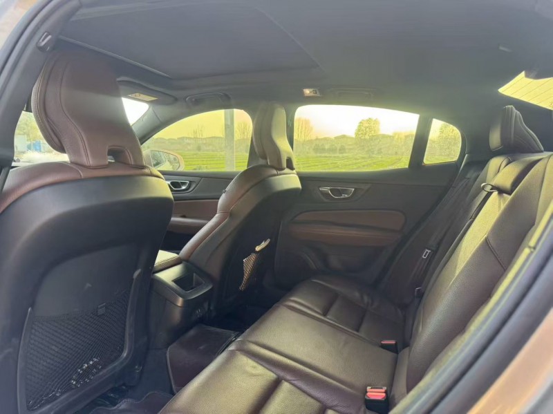 新乡22年沃尔沃S60L5