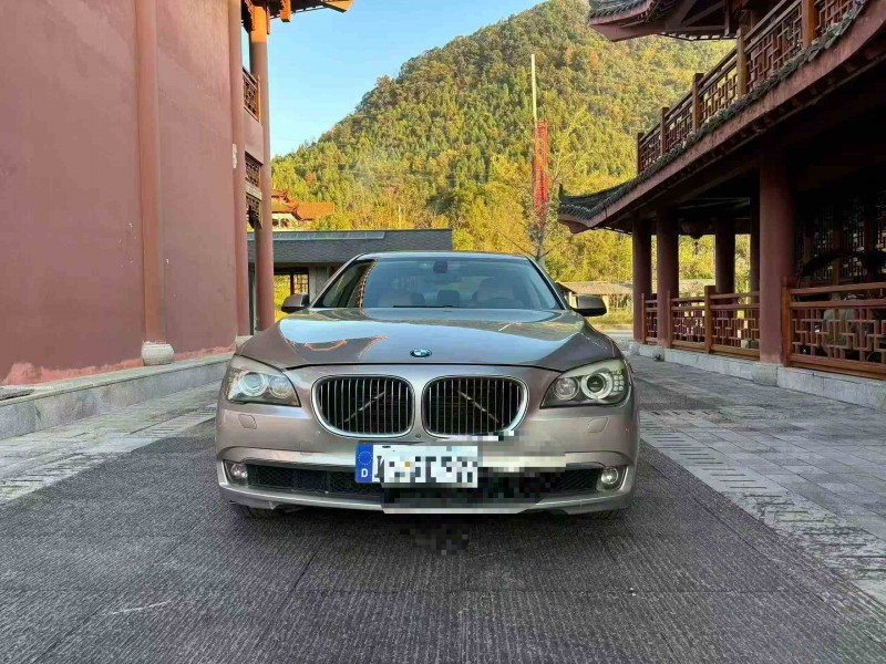 重庆13年宝马7系1