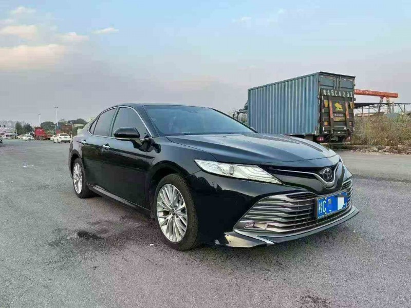 梧州19年丰田凯美瑞4