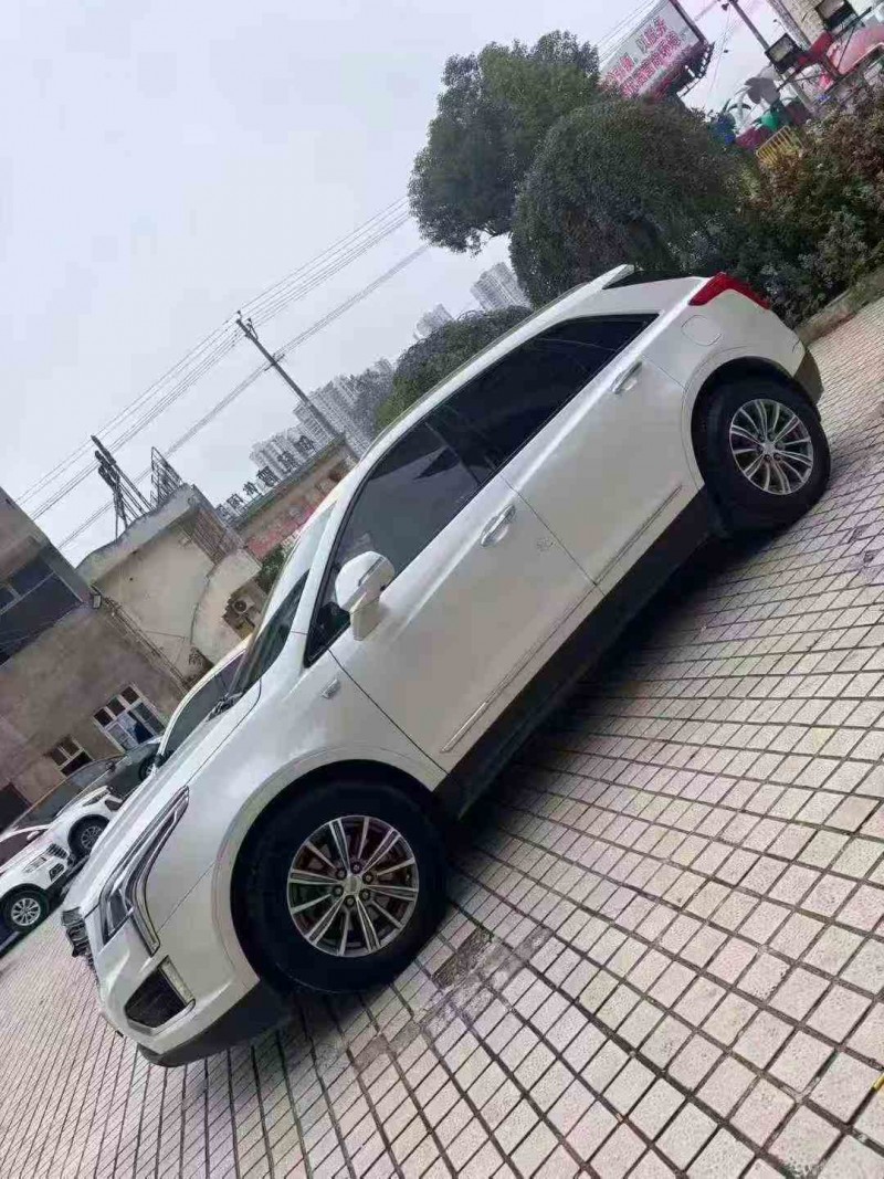 邵阳19年凯迪拉克XT52