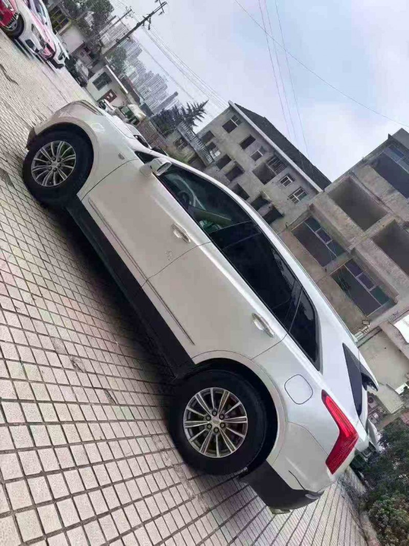 邵阳19年凯迪拉克XT58
