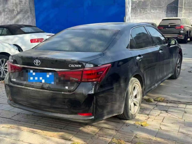 菏泽17年丰田皇冠8