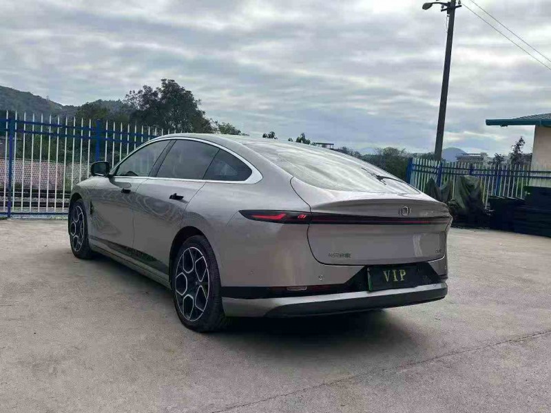 常德25年长安汽车启源7