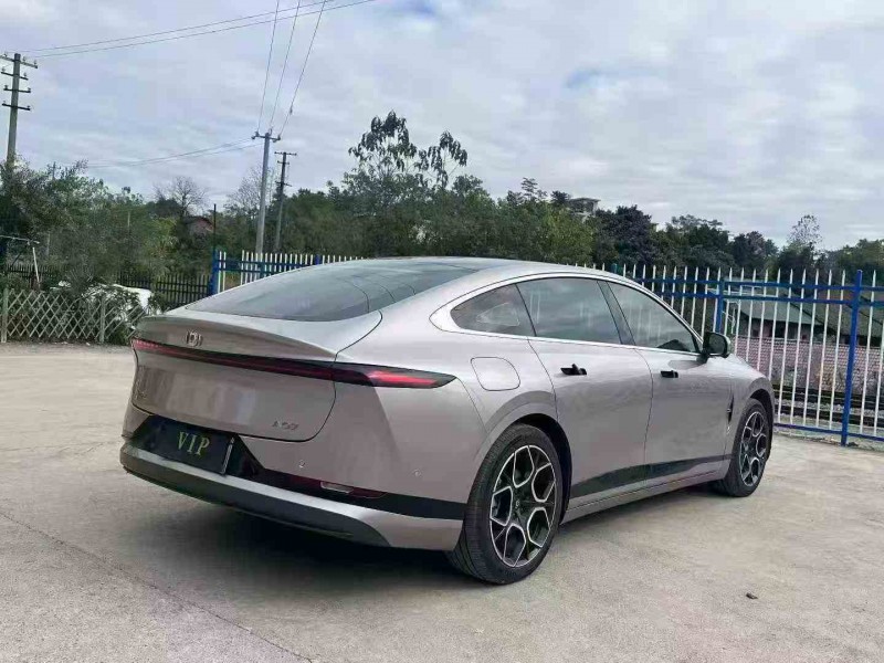 常德25年长安汽车启源8