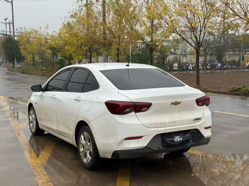 新乡19年雪佛兰科沃兹7